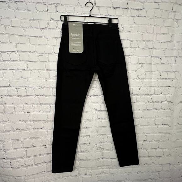 EVERLANE - The Mid-Rise Skinny Jean in Mid Black - Picture 3 of 5
